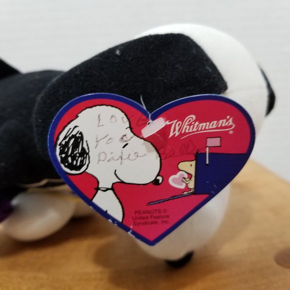 Snoopy tuxedo plush stuffed animal Whitman's toy dog heart Peanuts - Picture 6 of 6